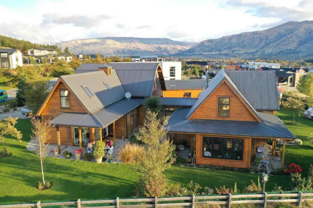Stunning Scandi Style Room Overlooking Lake Wanaka Buitenkant foto